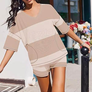 Conjunto de Verano de Moda: Camiseta de Manga Corta y Pantalones Cortos para Mujer - Product Image 6