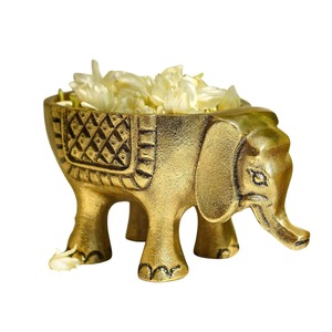 Tendance du moment : Vase de table éléphant en aluminium fait main, design moderne, finition dorée, écologique, bol décoratif pour l'inauguration de maison - Product Image 5