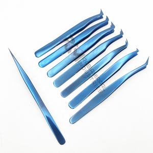 Pince à épiler pour extensions de cils RMI Super Qualité, couleur bleu plasma, 8 pièces, prise plate - Product Image 4
