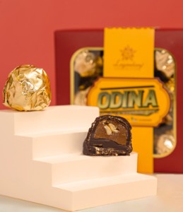 Chocolat au lait OEM avec noix de cajou biologiques, vente en gros de chocolat dans des boîtes cadeaux personnalisées pour les cadeaux de mariage pour les invités - Product Image 3