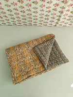 Couette Kantha réversible en coton, imprimé indien fait main, couvre-lit bohème, couverture d'hiver Razai, douce et matelassée