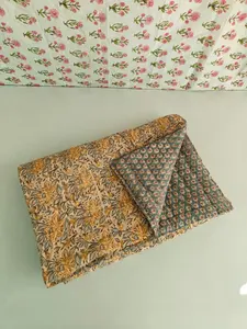 Colcha Reversible de Algodón Kantha, Colcha India con Estampado a Mano, Manta Bohemia de Invierno, Manta Acolchada Suave y Ecológica de 400 Hilos - Product Image 3