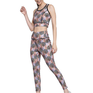 Elastic Comfortable Use Women Yoga Set Seamless Lightweight Outdoor Wear Yoga Set For Adults - Product Image 4