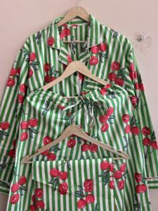 Ensemble de pyjama en coton doux indien pour femmes, vêtements de détente bohèmes, vêtements de nuit luxueux - Product Image 4