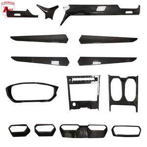 Kit de Molduras Interiores de Fibra de Carbono Seca Z-ART 2019+ para Lamborghini URUS, Cubierta de Tablero de Fibra de Carbono Preimpregnada para Lamborghini URUS - Product Image 1