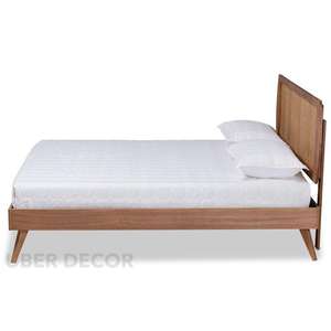OakBend Cama de Plataforma de Ratán Curva Contemporánea Cama de Madera Personalizable para Espacios de Invitados - Product Image 1