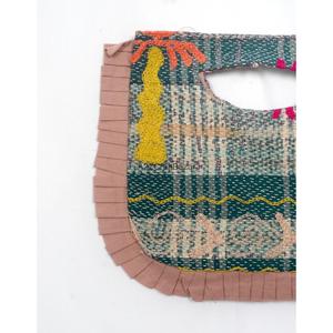 Pochette en tissu Kantha brodée Suzani faite à la main avec franges et poignée découpée, taille moyenne, motif multicolore, idéale pour les fêtes - Product Image 5