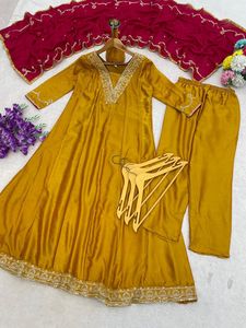 Conjunto listo para usar de top de seda Vichitra con bordado de diseñador, pantalón de seda Vichitra y dupatta de seda Vichitra con bordado. - Product Image 6