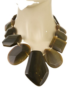 Llegada RESILIENCIA Buffalo Ox Cuerno Collar Pulido Animal Estilo Hueso Joyería Diseño Natural Cuentas Regalo de Boda para Mujeres Niñas - Product Image 1