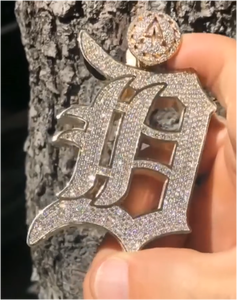 Pendentif et breloque hip-hop haut de gamme personnalisés en moissanite 925 massif, style VVS glacé avec chaîne à maillons - Product Image 4