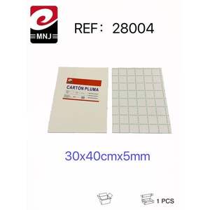 Tablero Adhesivo Blanco KT de 30x40 cm, Marca PLUMA, en Embalaje de Cartón - Product Image 2