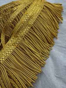 Borla de Flecos de Hilo Metálico Tejido Personalizado para Disfraces Históricos y Decoración del Hogar - Adorno de Bordado Duradero y Ecológico - Product Image 3