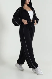 Veste zippée à capuche noire pour femme, coupe droite, manches longues, coupe-vent, couleur unie, polyester, séchage rapide, décontractée, en polaire, pour l'automne - Product Image 4