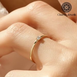 Bague de fiançailles classique en argent plaqué or 14 carats avec moissanite taille coussin, sertie à griffes, certifiée IGI, pour femme - Charm Jewells - Product Image 4