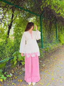 Ensemble deux pièces ample pour femme, Salwar Kameez, blanc et rose, tunique brodée tissée, pantalon palazzo, tenue décontractée - Product Image 6
