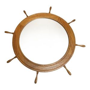 Decoración inspirada en un faro con timón de barco de madera, diseñada para enriquecer interiores con temática oceánica con un carácter costero rústico. - Product Image 1