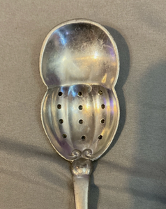 Cuillère passoire vintage en métal avec manche poli miroir pour la restauration, souvenir finlandais personnalisé, plaqué argent brillant - Product Image 5