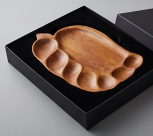Plateau de service en bois de qualité supérieure, forme irrégulière, design moderne poli, couleur unie, parfait pour des dîners élégants - Product Image 6