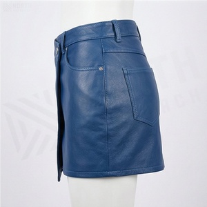 Jupe courte en similicuir à taille haute pour femme, couleur unie avec poche, design brillant, style toutes saisons - Product Image 3