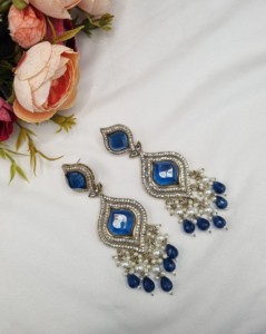 Boucles d'oreilles pendantes de luxe en cristal taille marquise avec perle, plaqué or antique, pour femmes, pour soirées et festivals, vente en gros - Product Image 2