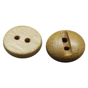 Botones de madera más vendidos y populares, utilizados para prendas de punto, chaquetas y abrigos de invierno, ya que su textura natural se adapta perfectamente. - Product Image 1