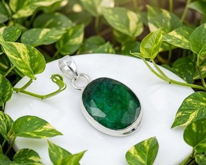 Pendentif en émeraude zambienne facettée, fait main, argent sterling 925, style vintage, certifié par un tiers, bijoux unisexe, vert naturel - Product Image 2