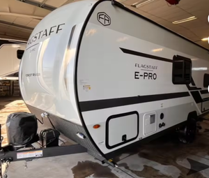 Autocaravanas Usadas a Precios Accesibles 2025 2024 Forest River Flagstaff E-Pro E17LE Remolques de Viaje Disponibles - Product Image 2