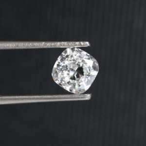 Diamant de laboratoire HPHT de 0,65 ct, couleur E, clarté VS2, taille coussin, certifié IGI, taille brillant, pour bijoux personnalisés, qualité export - Product Image 1