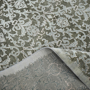 Tapisserie en laine et soie nouée à la main, vert peltier et vert sauge, motif classique en volutes, décoration de luxe pour salon - Product Image 3