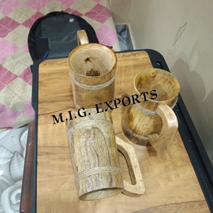 Meilleure Vente 2026 – Tasse en Bois de Luxe Portable Écologique Style Américain – Bois d'Acacia, Mangue, Pin, Sheesham Rouge M.I.G. EXPORTATIONS - Product Image 2