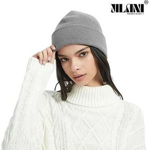 Bonnet en tricot isolant gris clair pour femme Jilani Handicraft avec du duvet - Product Image 1