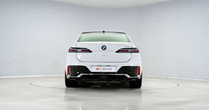 BMW 740i M-Sport USADO 2023 - Motor 3L - Híbrido 375hp Euro6 - TRANSMISIÓN AUTOMÁTICA - Volante a la Izquierda - Product Image 2