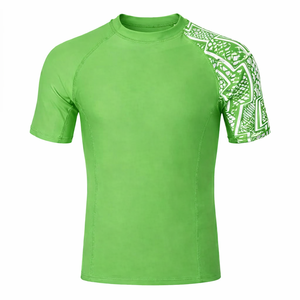 T-shirt imprimé vert personnalisé pour homme, streetwear, coton premium, vêtement décontracté d'été, anti-plis, manches courtes, type Rashguard - Product Image 1