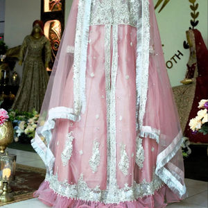 Vestidos de Novia Clásicos al por Mayor, Largos hasta el Suelo, Tallas Grandes, Cuello en V Sencillo, Espalda con Cordones, Corte en A, Manga Corta, Sujetador Incorporado, Lavables - Product Image 1