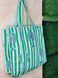 Bolso de mano hecho a mano con diseño de palmera |   Bolso de Hombro Acolchado de Algodón |   Bolsa de Mano con Estampado Tropical |   Bolso de uso diario con estampado de rayas para mujer - Product Image 2