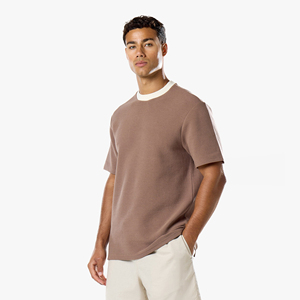 Camiseta Casual de Hombre de Manga Corta con Cuello Redondo, Ajustada, Tejida, 150g, con Patrón de Leopardo Bordado, 100% Algodón, Anti-Pilling - Product Image 3