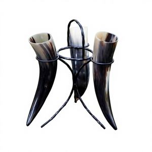 Tasses en corne de bœuf viking faites à la main - Lavables au lave-vaisselle, écologiques, portables pour le camping, les voyages, les pique-niques, la consommation de bière, style américain - Product Image 1