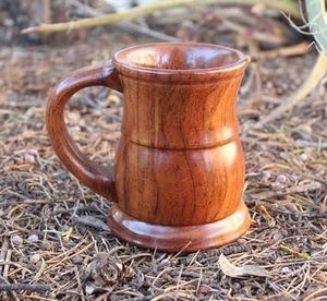 Mug à café en bois massif, fait main, style rustique, finition naturelle, vaisselle écologique pour la maison et la cuisine - Product Image 1