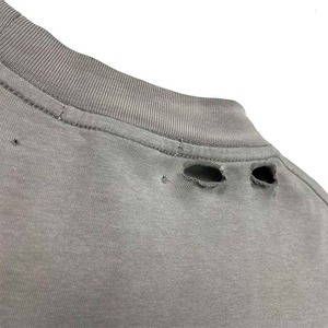 T-shirts d'été déchirés style streetwear, col rond, manches courtes, 100% coton, légers, service OEM, en vente - Product Image 5