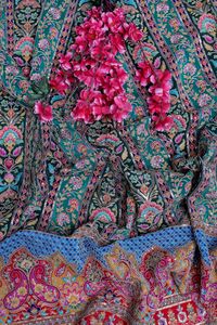 Tela con estampado floral en rayas color verde azulado oscuro con borde ornamental para diseño de vestido Kurti, material para ropa étnica. - Product Image 4