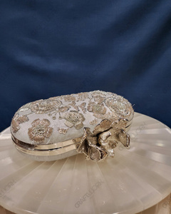 Wholesale Luxury Handmade Embroidered Minaudiere Clutch Floral Evening Bag Bridal <b>Wedding</b> Party <b>Box</b> Purse OEM ODM - Product Image 3
