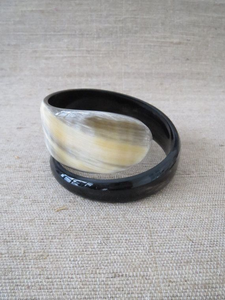Bracelet en corne fait main de style romantique, nouveau design, bijoux pour femmes HF CRAFTS, poli - Product Image 2