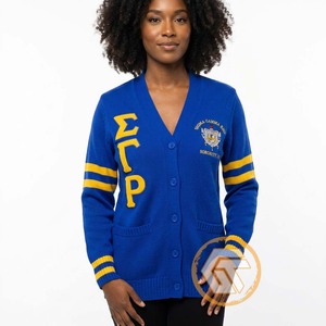 Tresors grecs – Nouveauté : Appliques brodées personnalisées en acrylique Sigma Gamma Rho, col en V, décontracté, boutonné sur le devant, pour l'hiver, pour femmes de sororité - Product Image 3