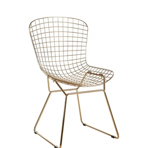 Silla de Jardín de Metal Dorado de Lujo, Diseño Ergonómico Moderno, Estructura Resistente, Asiento Elegante para Comedor, Sala de Estar, Cafetería - Product Image 1