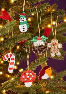 Adornos Navideños Colgantes Hechos a Mano con Detalles de Cuentas para un Estilo Artístico Moderno en el Hogar - Product Image 3