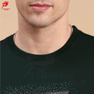 เสื้อยืด DTF ออกแบบเองสำหรับผู้ชาย ผ้าฝ้าย 100% โลโก้ด้านหน้าแบบเรียบง่าย เป็นมิตรกับสิ่งแวดล้อม ระบายอากาศได้ดี แฟชั่นลำลอง สตรีทแวร์ สวมใส่สบาย ทันสมัย - Product Image 4