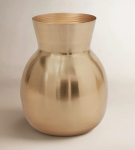 Nouveau vase en métal fait main avec un design luxueux pour la décoration commerciale, finition dorée polie, forme et taille personnalisées - Product Image 4