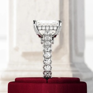 Bague de fiançailles en diamant de laboratoire 5 carats taille émeraude en or blanc 18 carats certifiée IGI, bijoux tendance pour femmes - Product Image 5