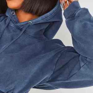 Conjunto de Sudadera Corta con Capucha y Pantalones de Chándal de Dos Piezas al por Mayor para Mujer, de Forro Polar Personalizado, Oversize, de Invierno, 100% Algodón con Estampado - Product Image 3