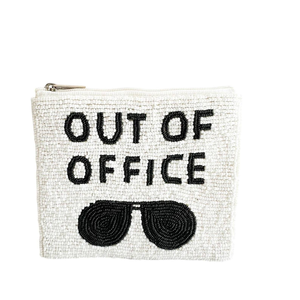 Monedero con cuentas, diseño con cita 'Out of Office', bordado de gafas de sol negras, bordado de cuentas blancas, MD HANDICRAFTS, regalo clásico de agradecimiento - Product Image 1